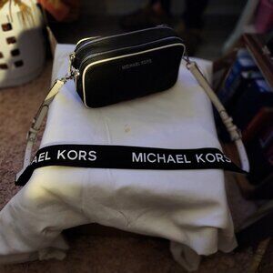 Michael Kors Camera crossbody